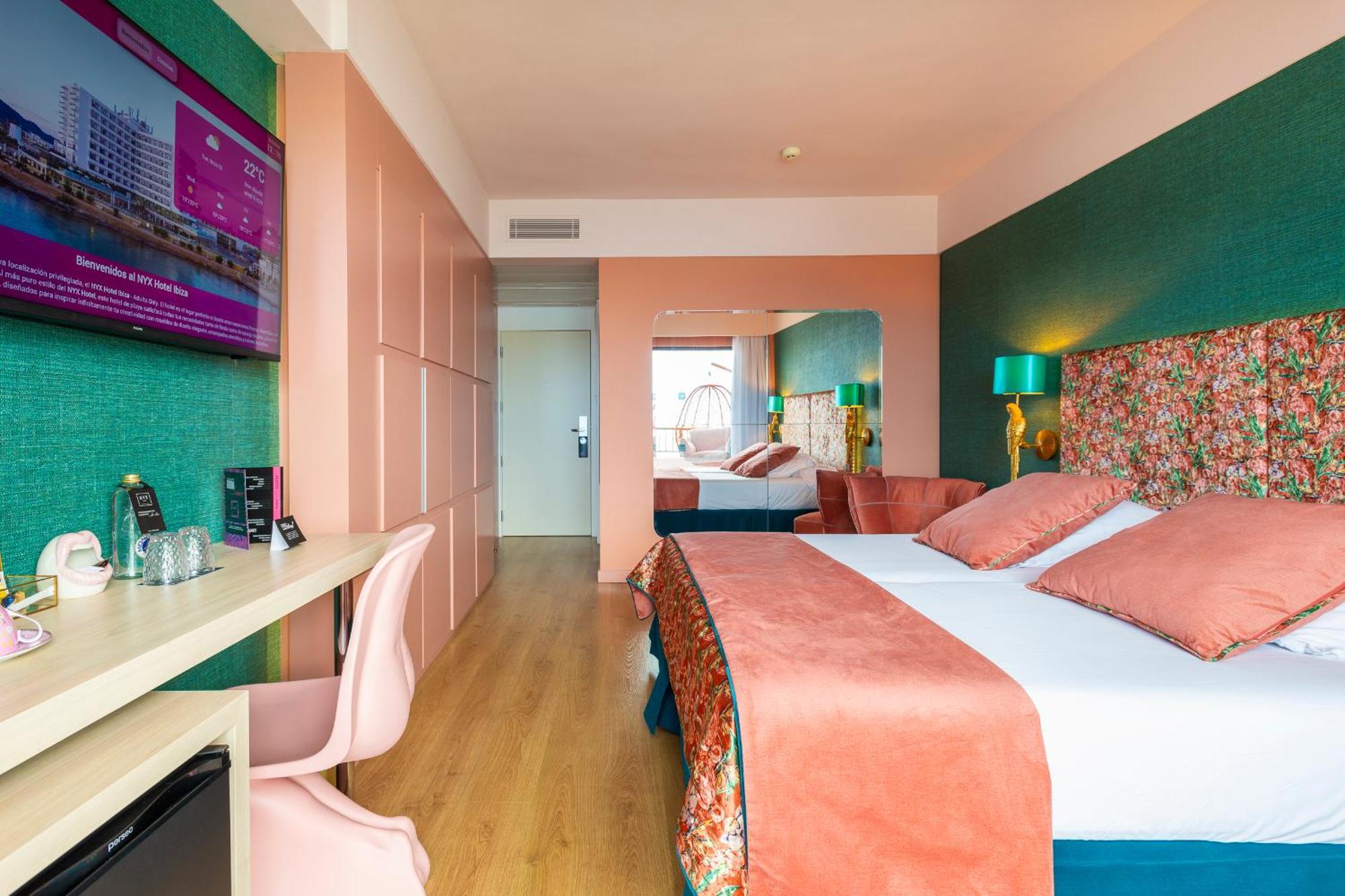 Nyx Hotel Ibiza By Leonardo Hotels-Adults Only Sant Antoni de Portmany Dış mekan fotoğraf