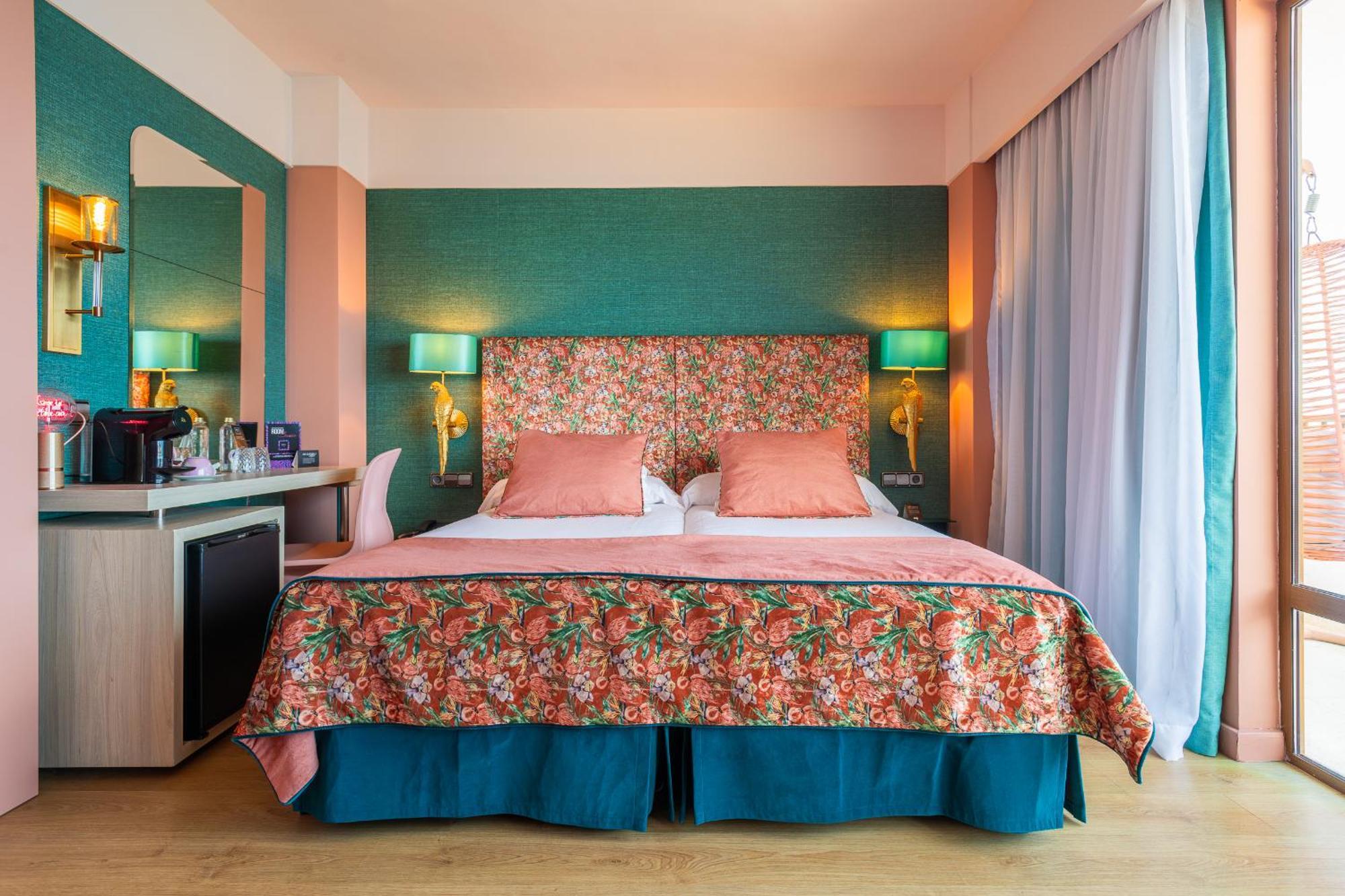 Nyx Hotel Ibiza By Leonardo Hotels-Adults Only Sant Antoni de Portmany Dış mekan fotoğraf