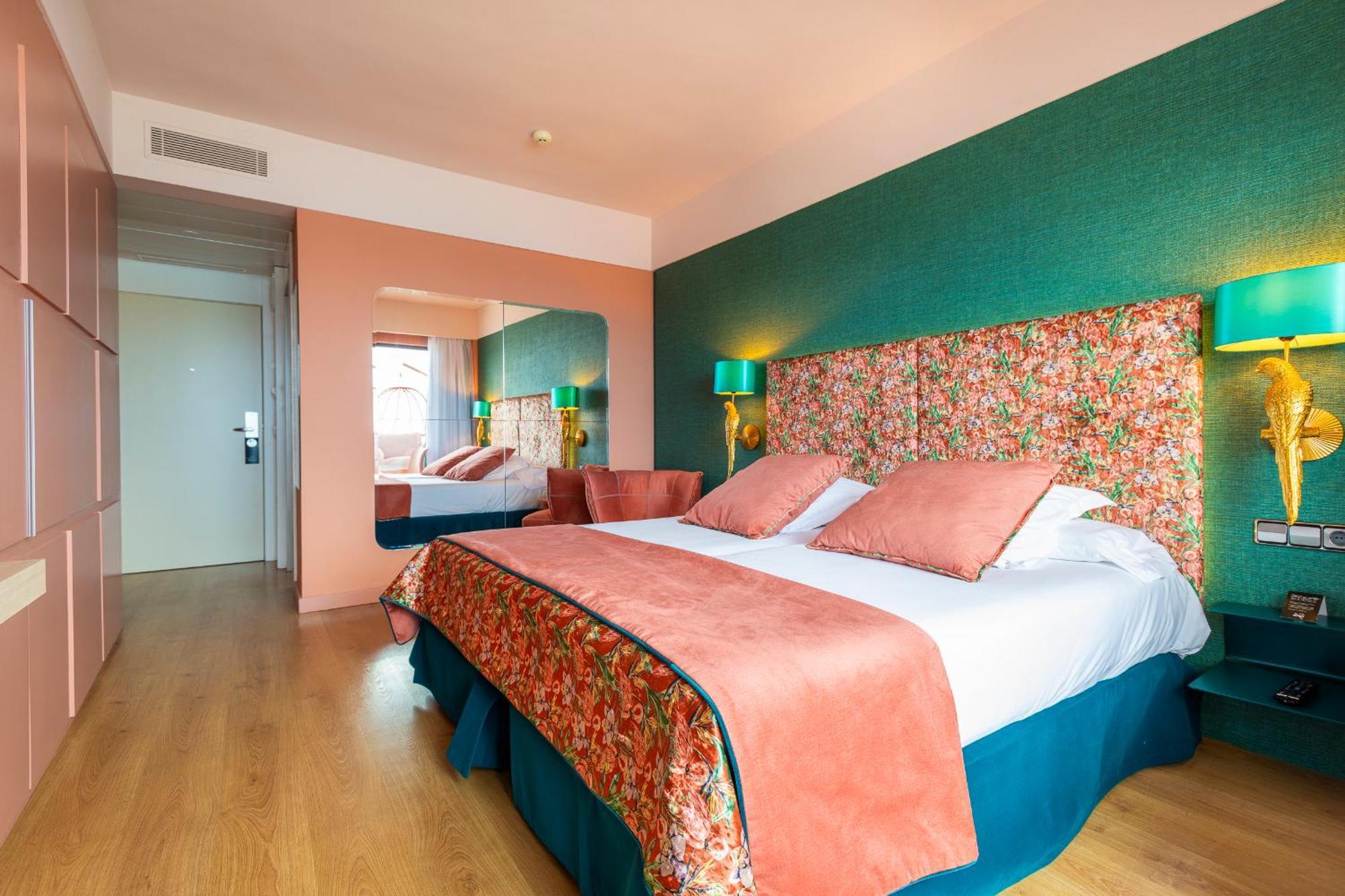 Nyx Hotel Ibiza By Leonardo Hotels-Adults Only Sant Antoni de Portmany Dış mekan fotoğraf